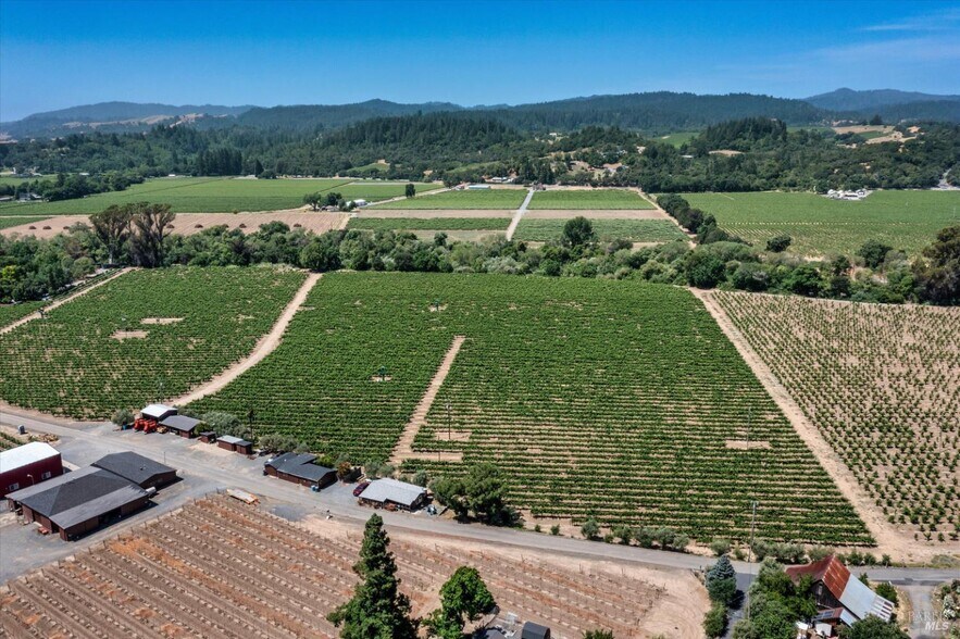 1580 Magnolia Dr, Healdsburg, CA à vendre - Aérien - Image 1 de 17