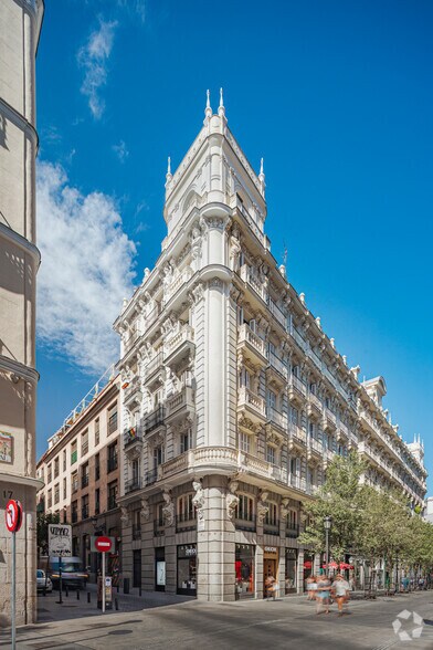 Multifamily in Madrid, Madrid for sale - Building Photo - Image 3 of 3