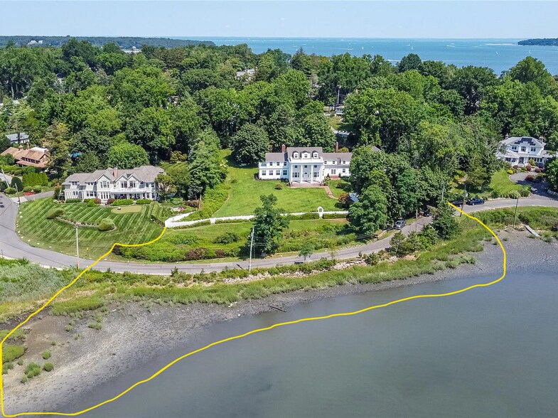 158 E Shore Rd, Halesite, NY à vendre - Photo du bâtiment - Image 1 de 31