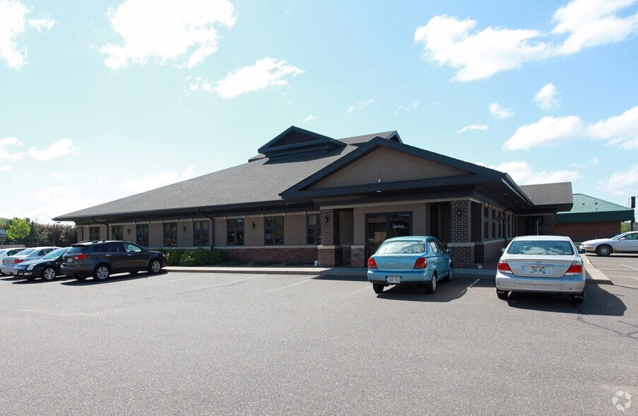 4257 Southtowne Dr, Eau Claire, WI à louer - Photo du bâtiment - Image 2 de 25