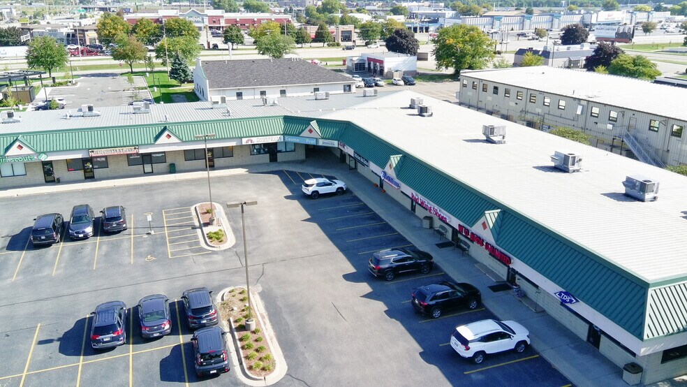 3000 Milton Ave, Janesville, WI à louer - Photo du bâtiment - Image 3 de 17