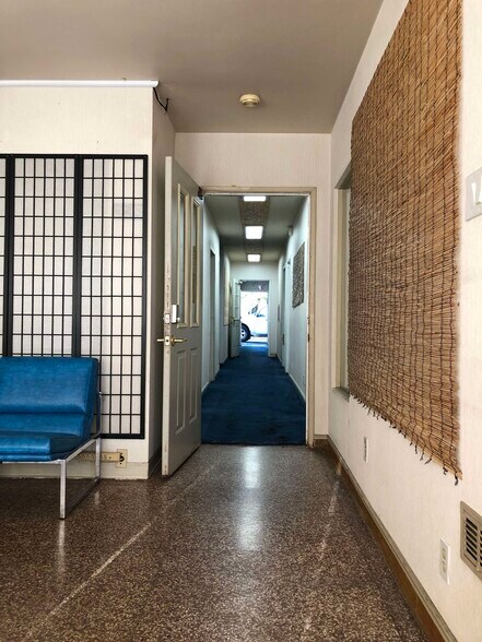 15640 S Normandie Ave, Gardena, CA à louer - Photo intérieure - Image 1 de 10