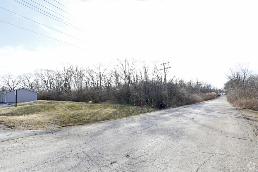 0001 County Farm Rd, Hanover Park, IL for sale - Primary Photo - Image 1 of 1