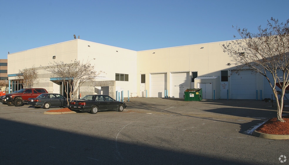 2697 International Pky, Virginia Beach, VA for lease - Building Photo - Image 3 of 6