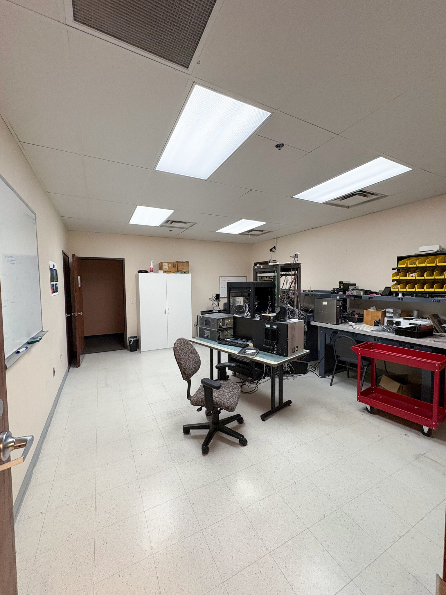 5001 Indian School Rd NE, Albuquerque, NM for lease Interior Photo- Image 1 of 5