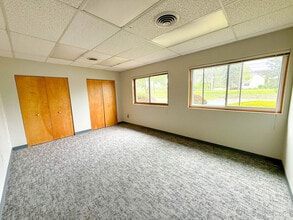 2746 W College Ave, State College, PA for lease Interior Photo- Image 2 of 2