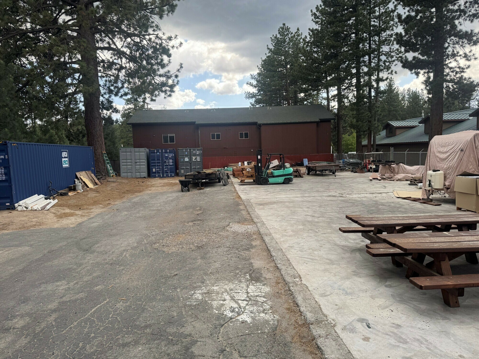 1110 Melba Dr, South Lake Tahoe, CA for sale Primary Photo- Image 1 of 4