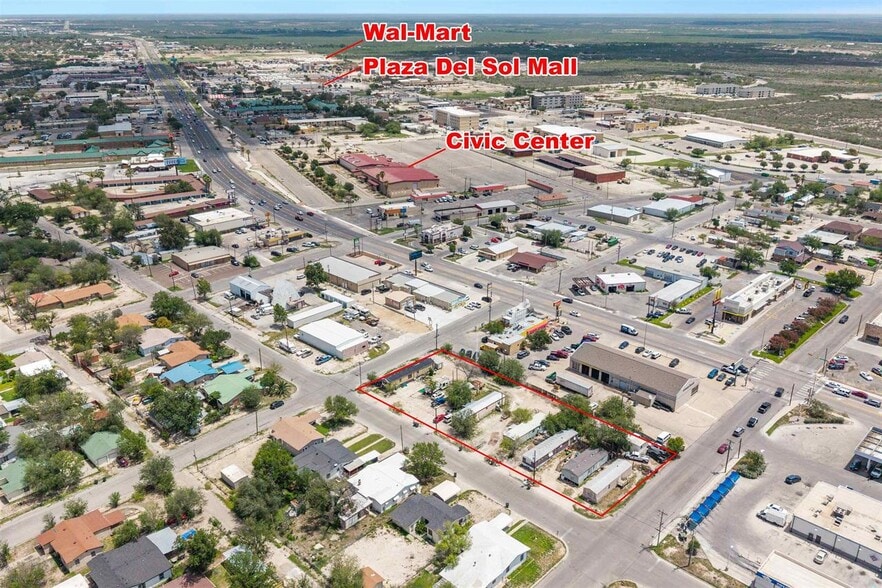 1701 Avenue, Del Rio, TX for sale - Aerial - Image 2 of 6