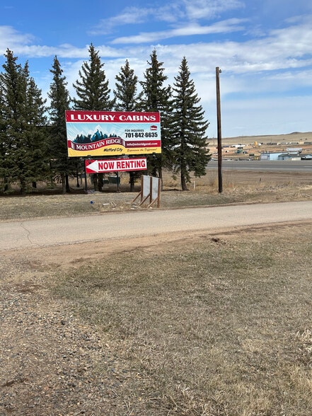2261 Highway 85, Watford City, ND à vendre - Photo du bâtiment - Image 3 de 34