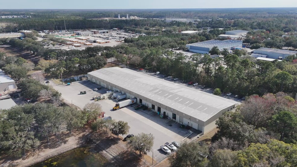 11210 E Phillips Industrial Blvd, Jacksonville, FL for lease - Commercial Listing Video - Image 3 of 13