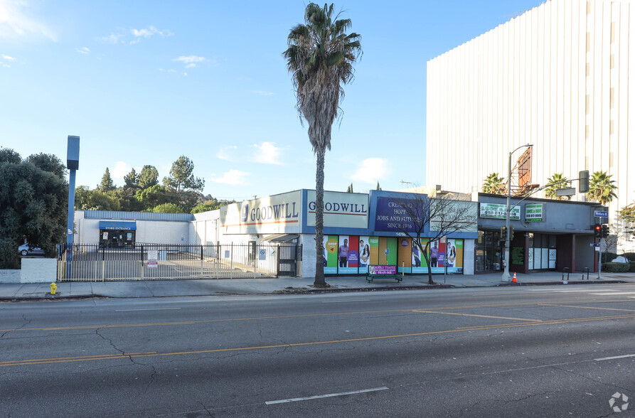 14760 Ventura Blvd, Sherman Oaks, CA à vendre - Photo principale - Image 1 de 1