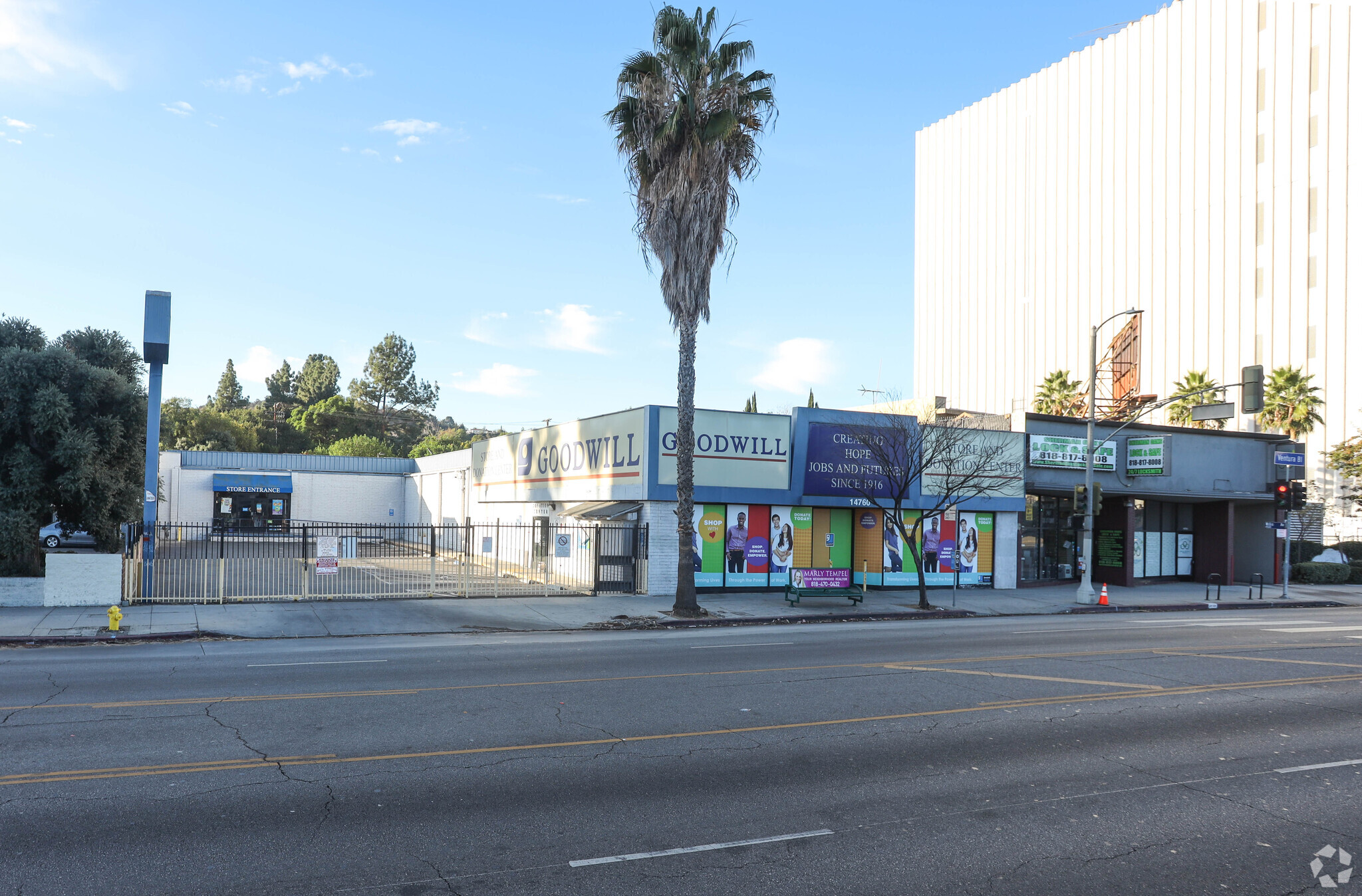 14760 Ventura Blvd, Sherman Oaks, CA à vendre Photo principale- Image 1 de 1