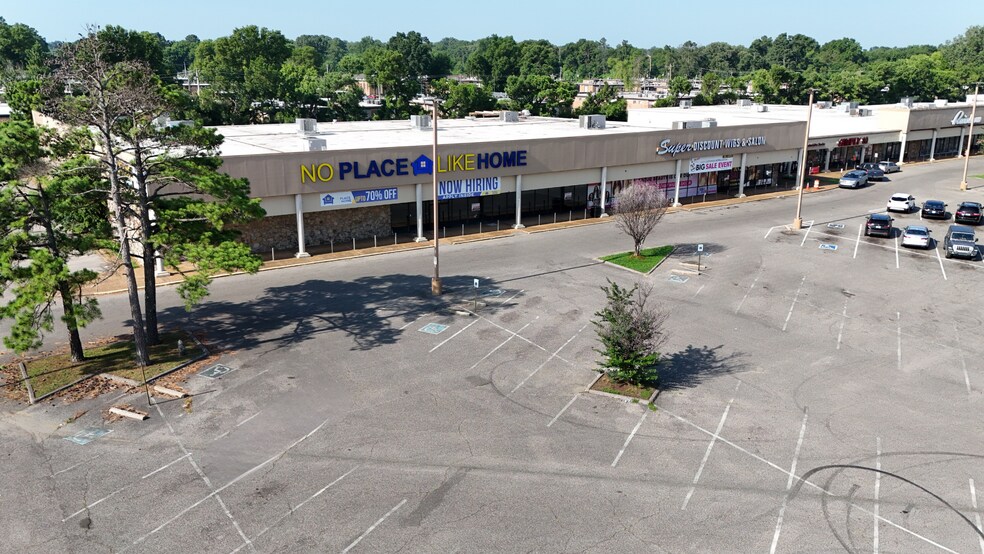 4619-4685 American Way, Memphis, TN à louer - Photo du bâtiment - Image 2 de 4