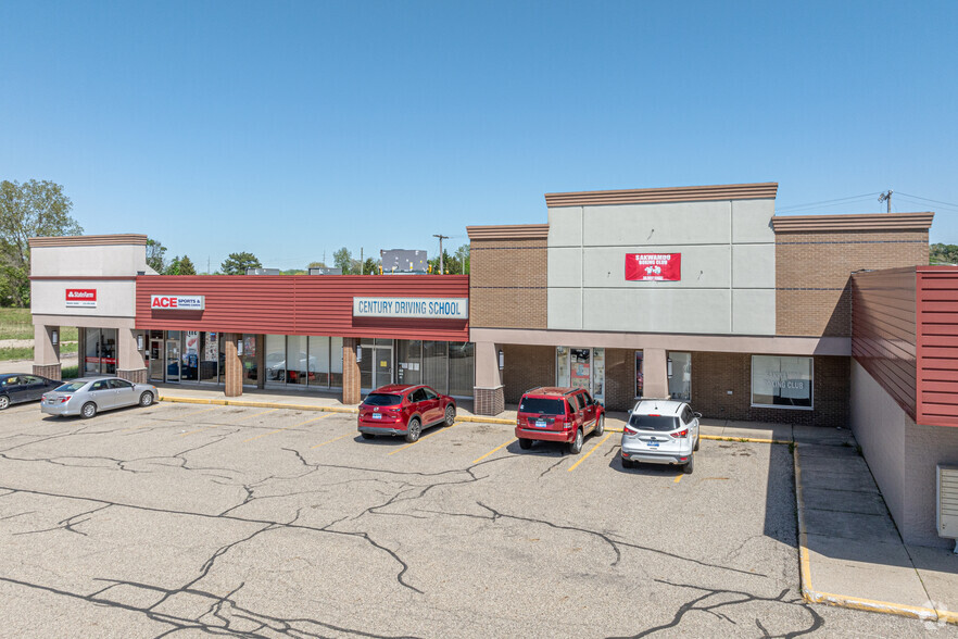 571 E 8th St, Holland, MI for lease - Building Photo - Image 3 of 4