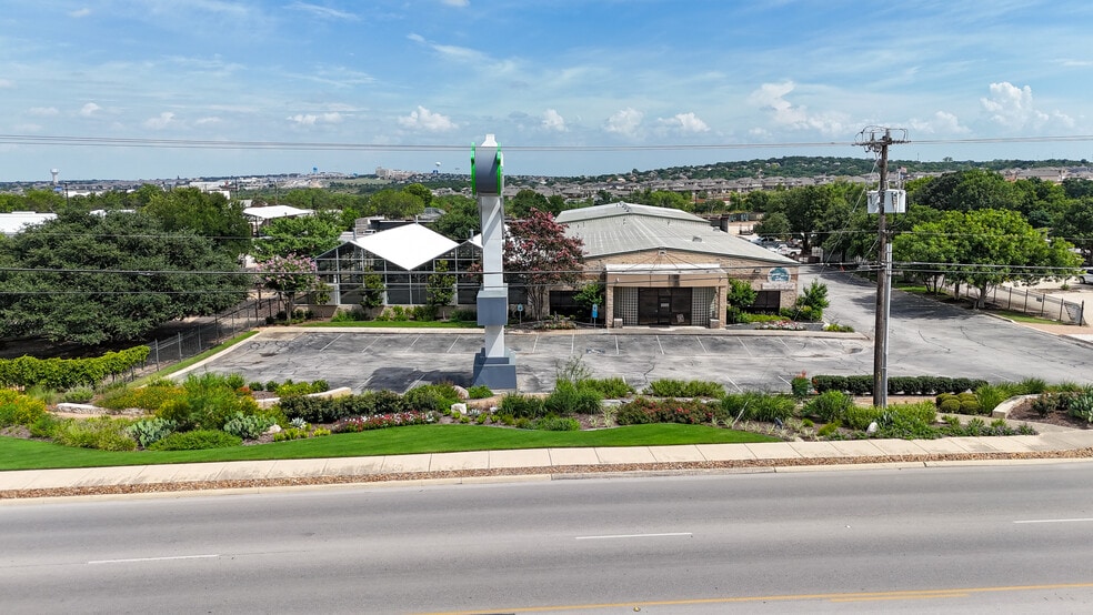 16348 Nacogdoches Rd, San Antonio, TX for lease - Building Photo - Image 1 of 4