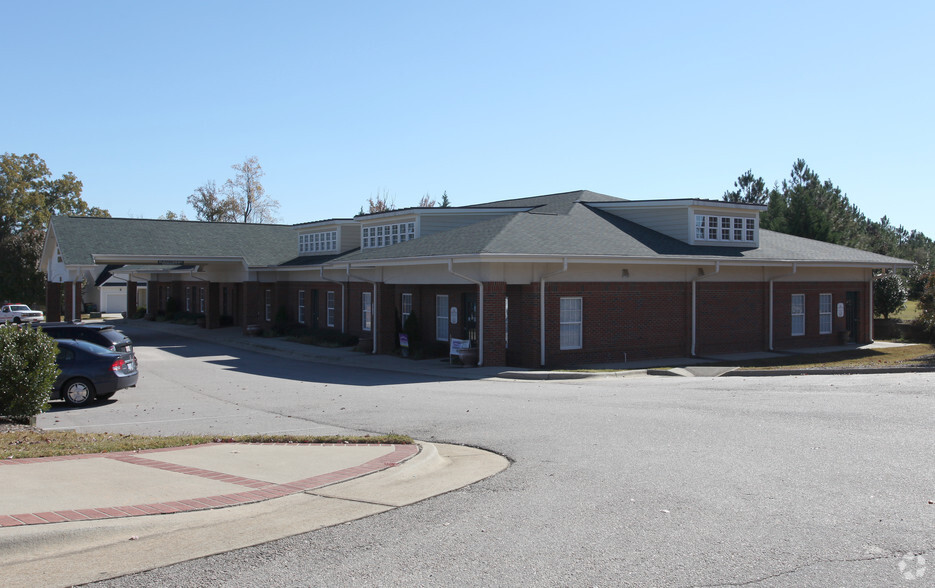 100 Cunningham Ln, Clayton, NC for lease - Primary Photo - Image 1 of 2