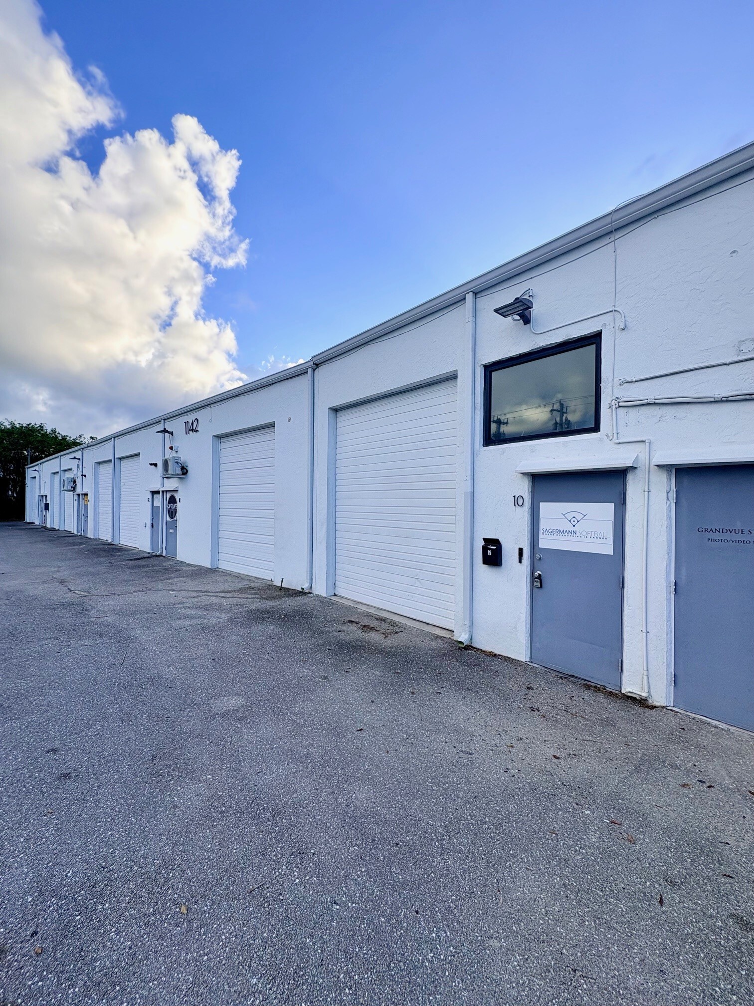1142 Okeechobee Rd, West Palm Beach, FL for lease Primary Photo- Image 1 of 35