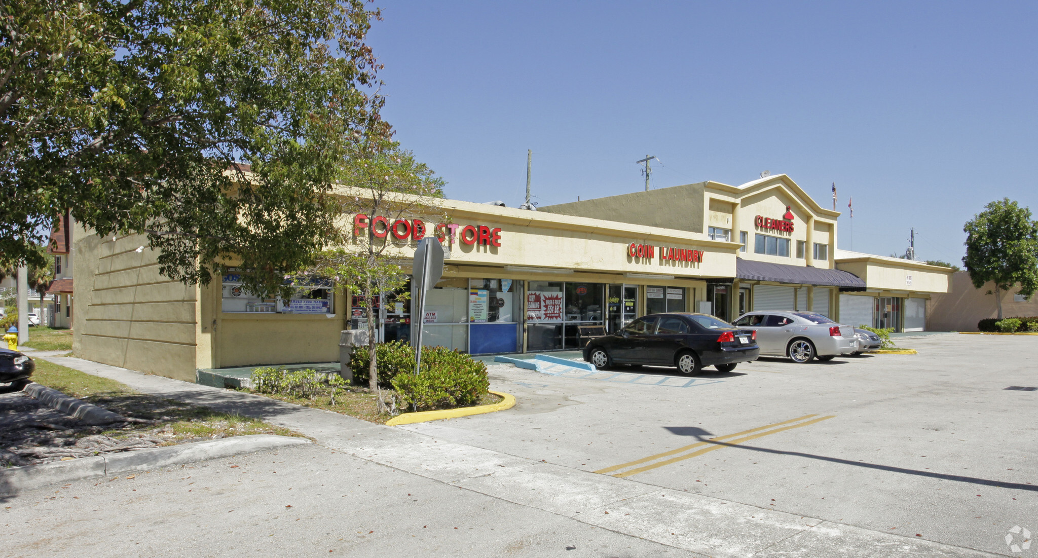 17010-17020 W Dixie Hwy, North Miami Beach, FL à louer Photo principale- Image 1 de 5