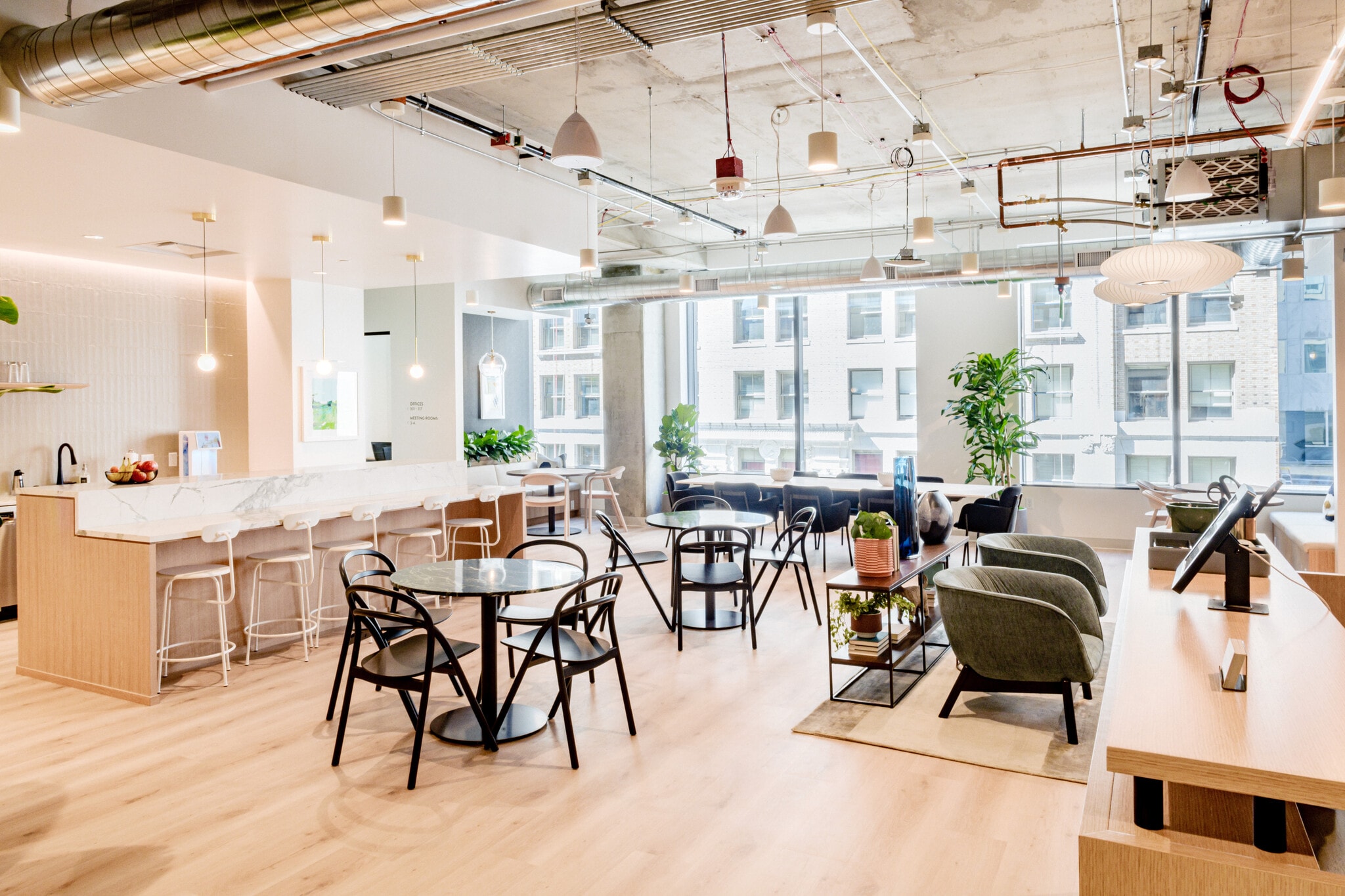 400 University St, Seattle, WA à louer Photo principale- Image 1 de 8