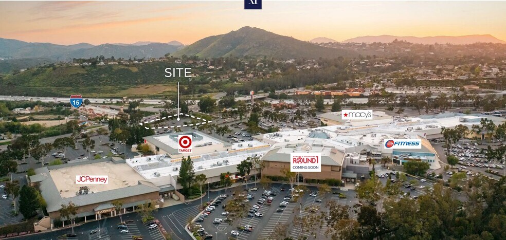 272 E Via Rancho Pky, Escondido, CA à louer - Photo du bâtiment - Image 1 de 3