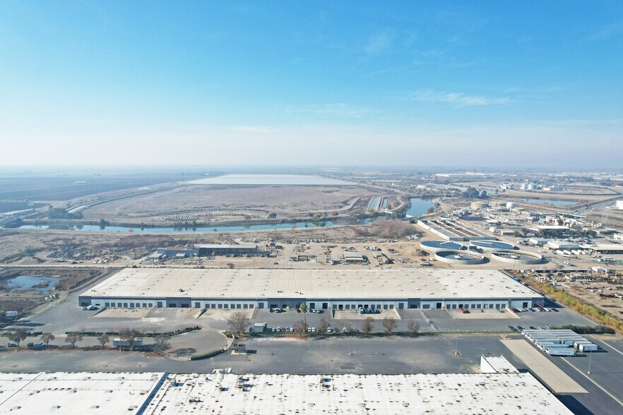 1627 Army Ct, Stockton, CA à louer - Photo du bâtiment - Image 2 de 3