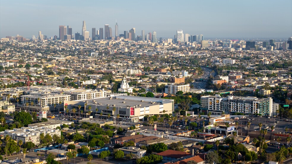 5609-5615 Sunset Blvd, Los Angeles, CA à louer - Photo du bâtiment - Image 3 de 3
