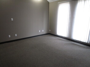 33 Blackfoot Rd, Sherwood Park, AB à vendre Photo intérieure- Image 2 de 3