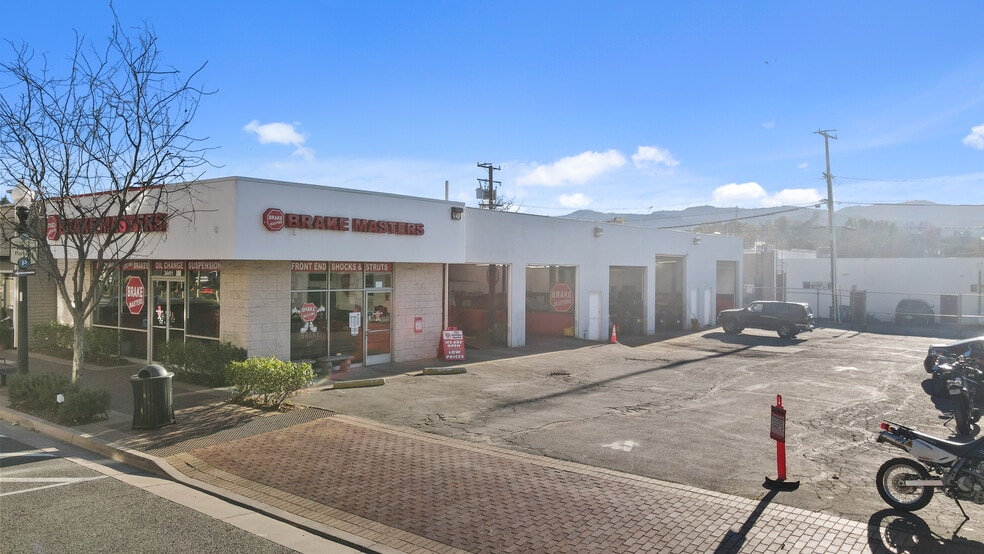 24417 Main St, Santa Clarita, CA for lease - Building Photo - Image 3 of 12