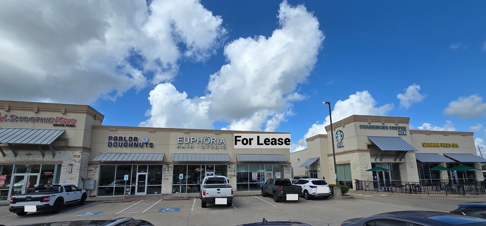 7810 W Grand Pky S, Richmond, TX for lease - Building Photo - Image 2 of 19