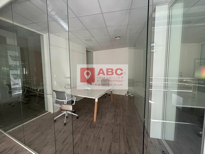 Office in Montpellier for lease - Interior Photo - Image 3 of 8