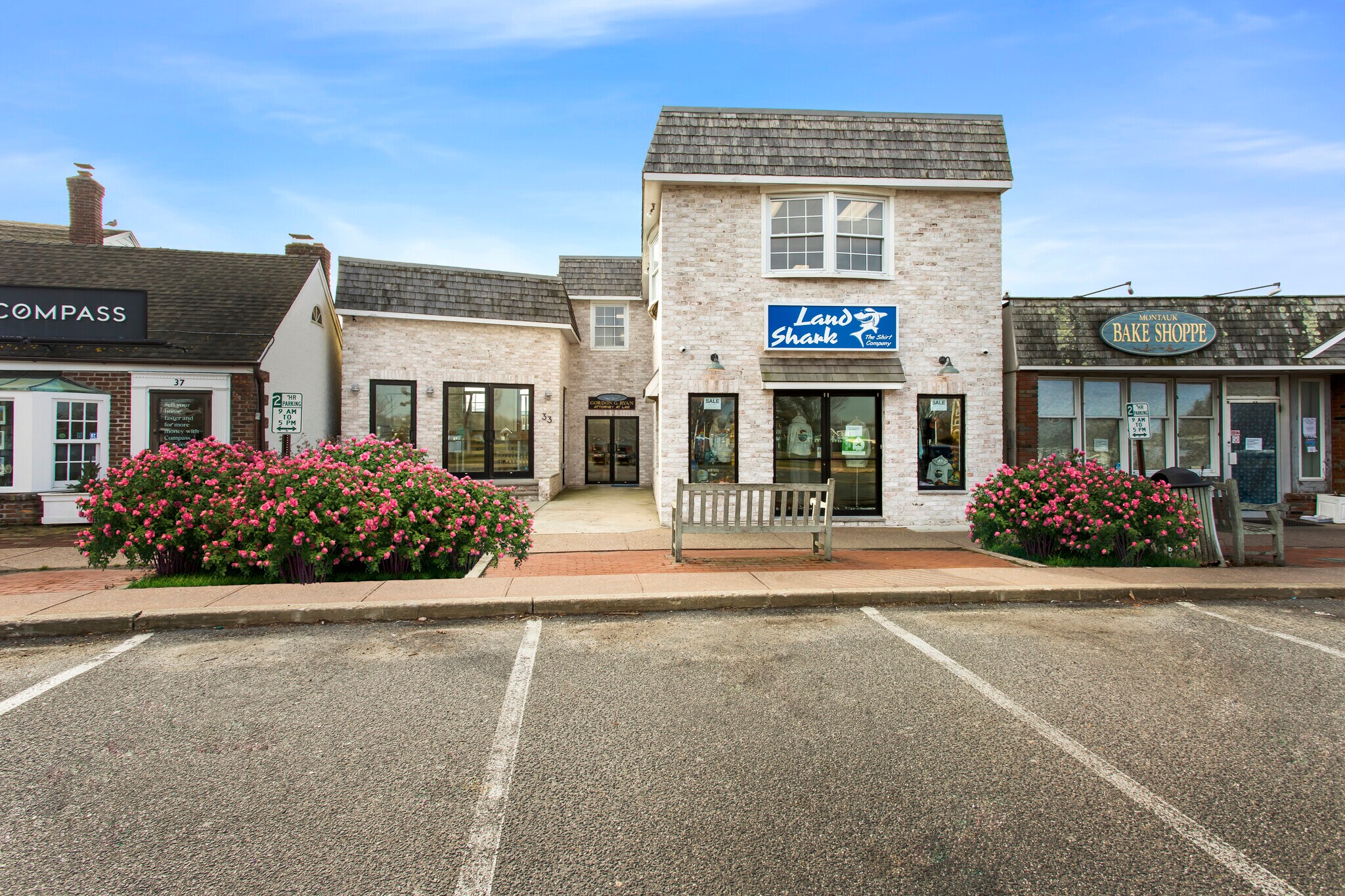 33 Carl Fisher Plz, Montauk, NY à vendre Photo du bâtiment- Image 1 de 1