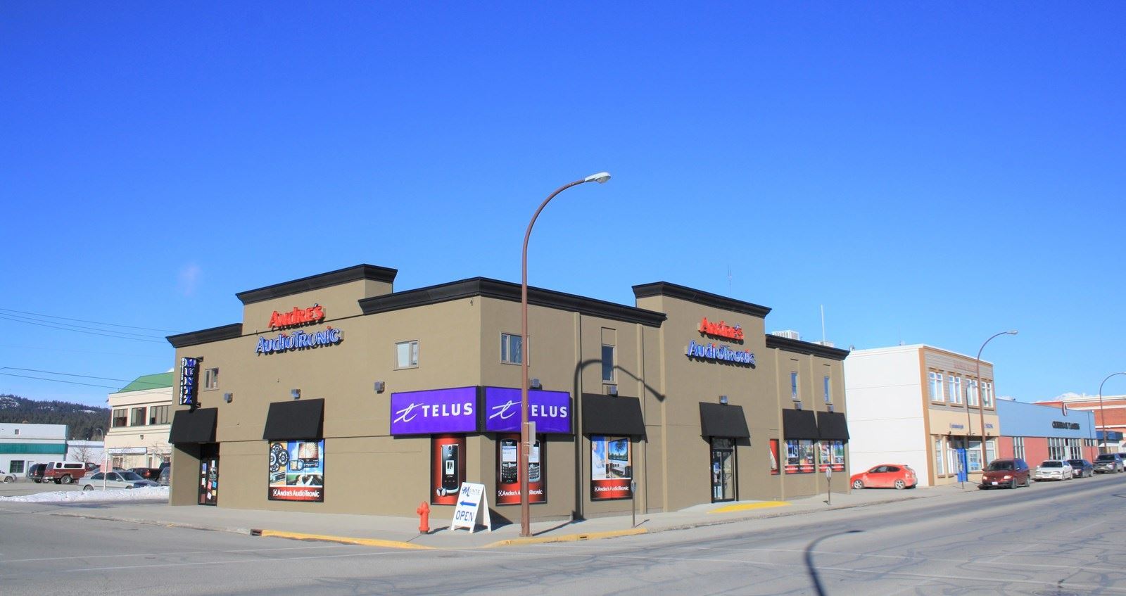 101 Kootenay St N, Cranbrook, BC à vendre Photo principale- Image 1 de 1