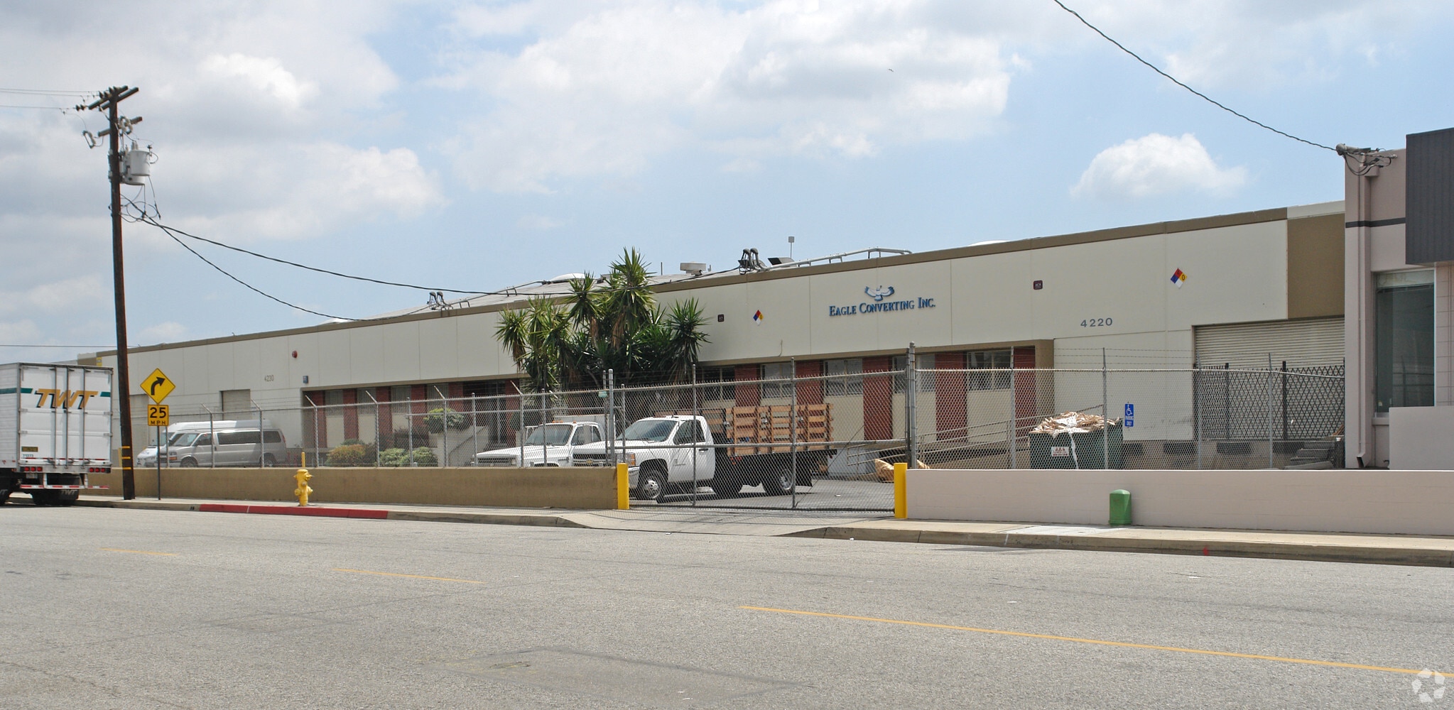 4220-4230 Charter St, Vernon, CA for lease Primary Photo- Image 1 of 5