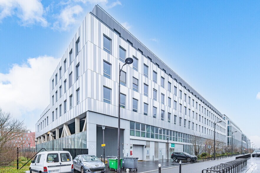 31 Rue Paul Meurice, Paris à louer - Photo du bâtiment - Image 3 de 3