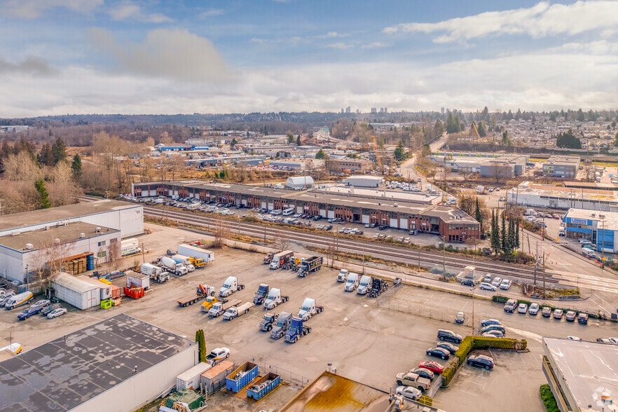 2544 Douglas Rd, Burnaby, BC à vendre - Photo du bâtiment - Image 2 de 6