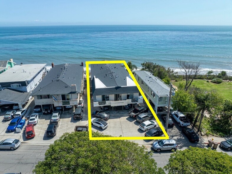 6531 Del Playa Dr, Goleta, CA à vendre - Aérien - Image 3 de 18