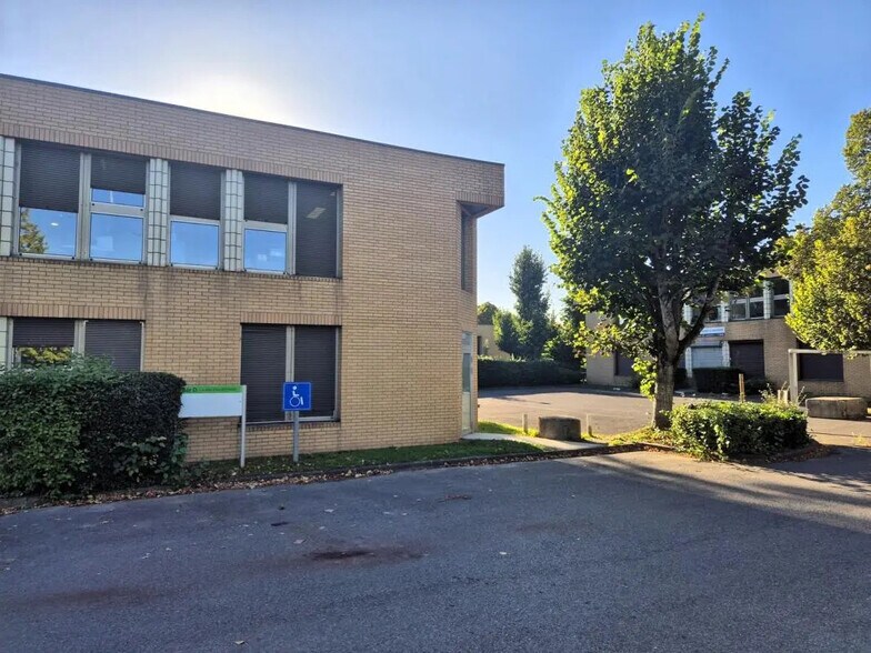 4 Allée Emile Reynaud, Torcy à louer - Photo du bâtiment - Image 3 de 10