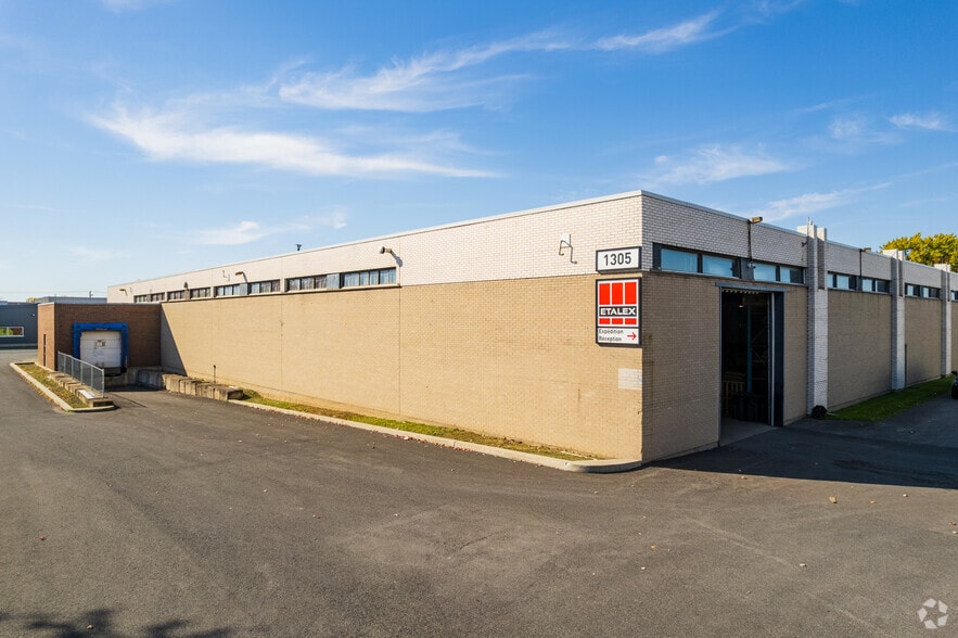 1305 Rue Marie-Victorin, St-Bruno-de-Montarville, QC for sale - Primary Photo - Image 1 of 1