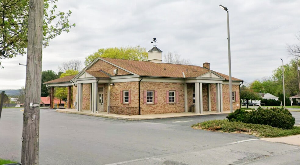100 W Main St, Terre Hill, PA for sale - Building Photo - Image 3 of 7
