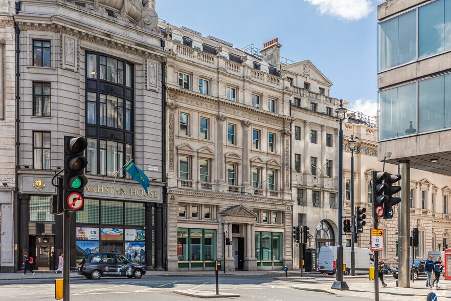 123 Pall Mall, Londres à louer - Photo du bâtiment - Image 2 de 9