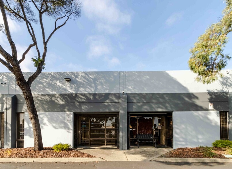 110-196 Mendell St, San Francisco, CA for lease - Building Photo - Image 2 of 7