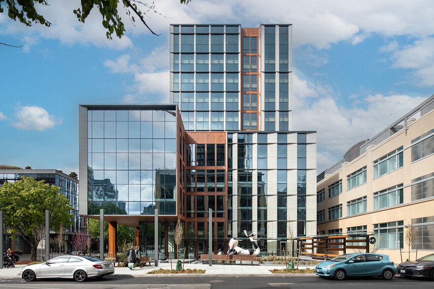 520 Westlake Ave N, Seattle, WA à louer - Photo du bâtiment - Image 2 de 3