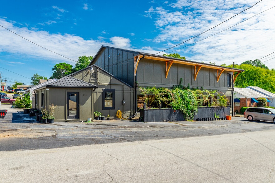 4608 Hixson Pike, Hixson, TN for lease - Building Photo - Image 2 of 49