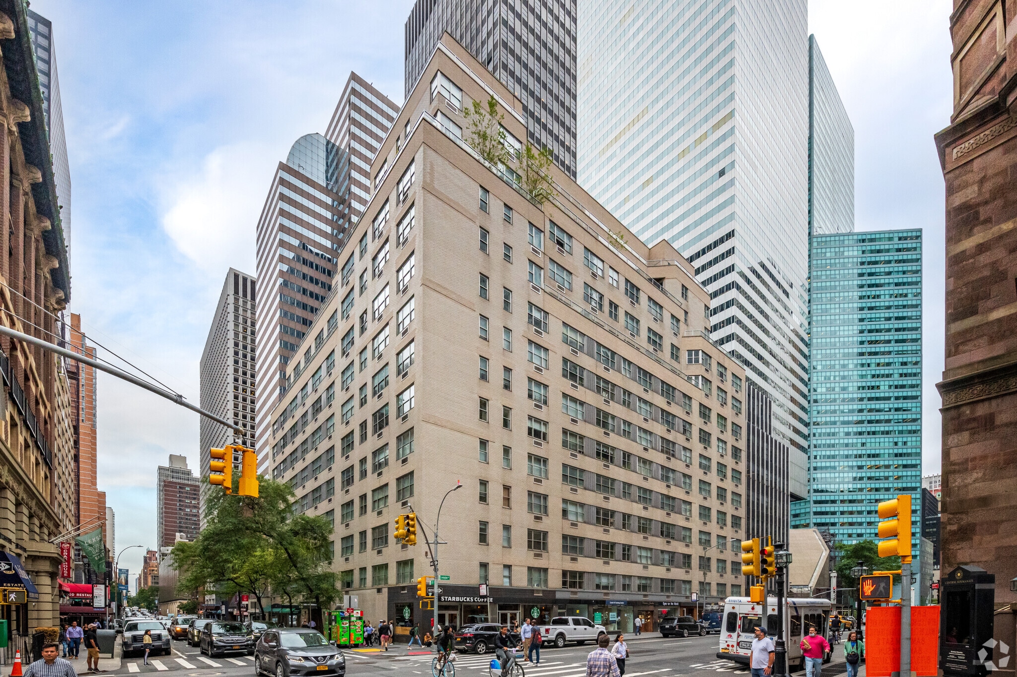 136 E 55th St, New York, NY for lease Primary Photo- Image 1 of 8