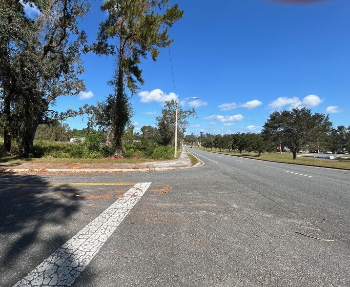 353 SW Tracy Pl, Lake City, FL for sale - Building Photo - Image 2 of 3