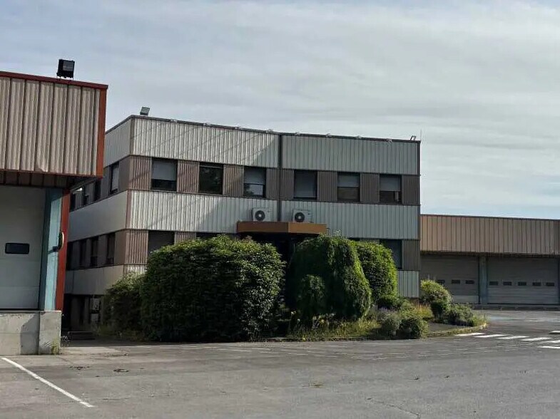 Bureau dans Collégien à louer - Photo du bâtiment - Image 3 de 20