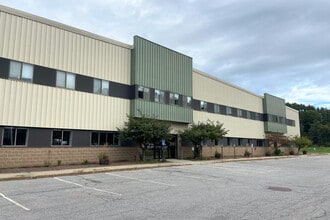 93 Pilgrim Park Rd, Waterbury, VT for lease Building Photo- Image 1 of 4