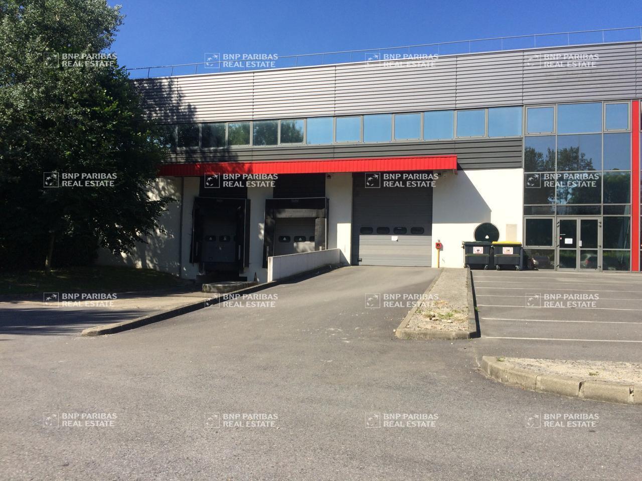 Flex in Saint-Thibault-des-Vignes for lease Building Photo- Image 1 of 7