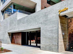 527 W 27th St, New York, NY for lease Building Photo- Image 1 of 4