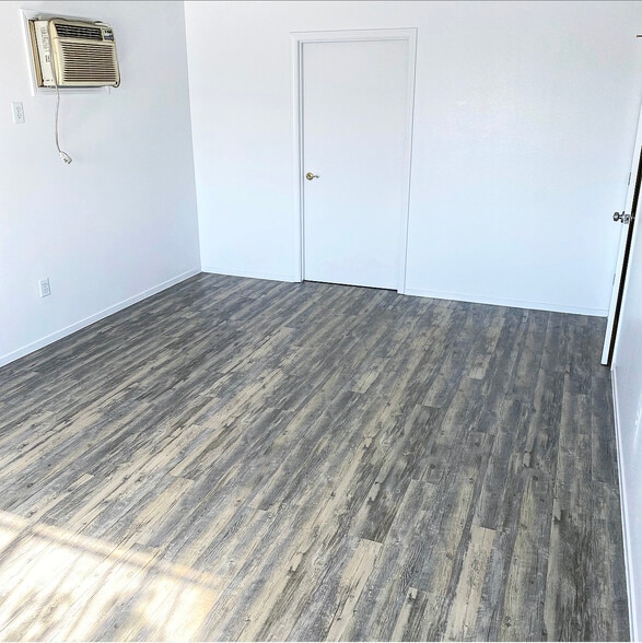 4849 Ortiz Ct, Bakersfield, CA à louer - Photo intérieure - Image 3 de 5